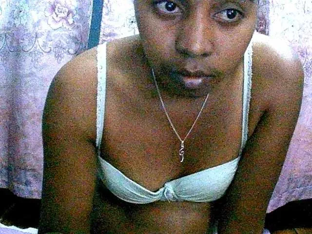Live sex webcam photo for goodgirl #276318768
