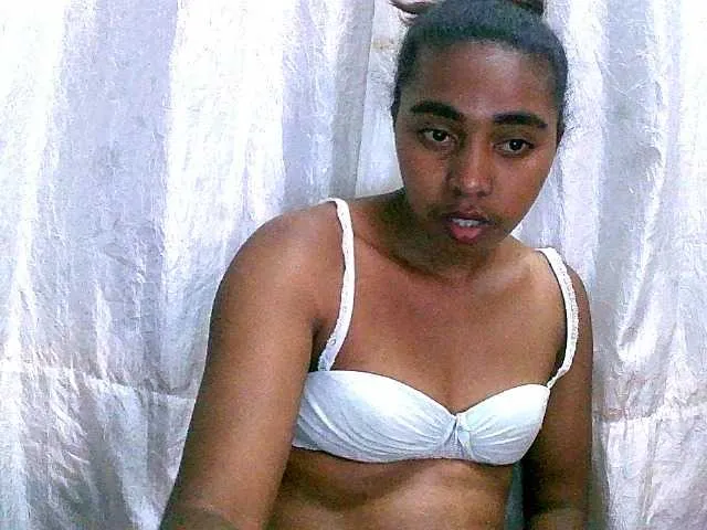 Live sex webcam photo for goodgirl #276651378