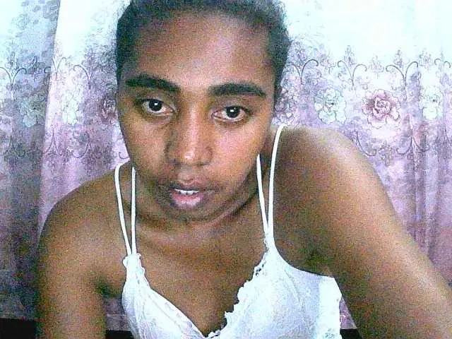 Live sex webcam photo for goodgirl #277683031