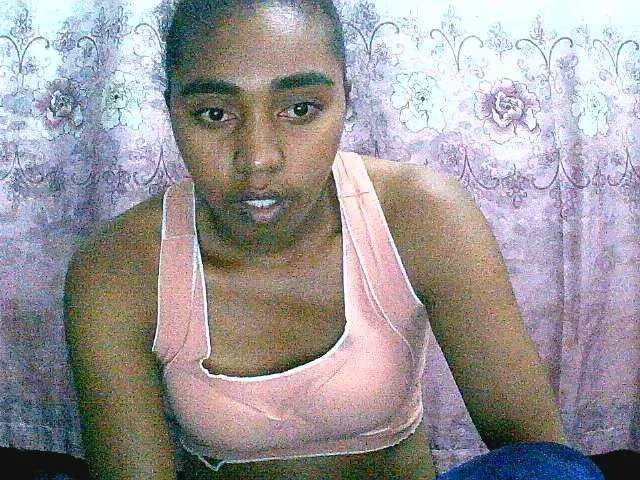 Live sex webcam photo for goodgirl #291028163