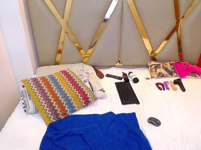 Live sex webcam photo for goodwhoree #275538339