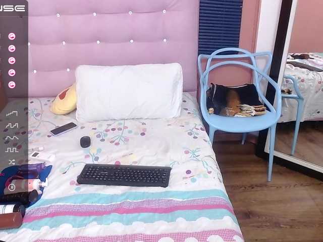 Live sex webcam photo for goodwhoree #275614988