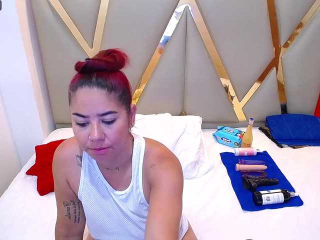 Live sex webcam photo for goodwhoree #275676715