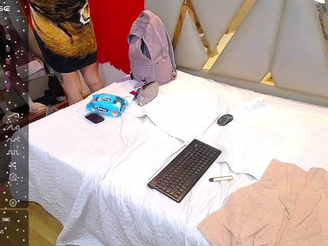 Live sex webcam photo for goodwhoree #276380212