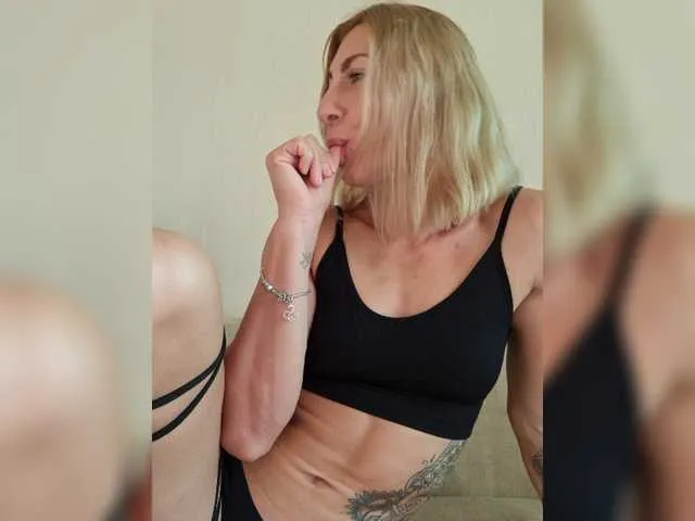 Live sex webcam photo for goodwitchtori #271780849