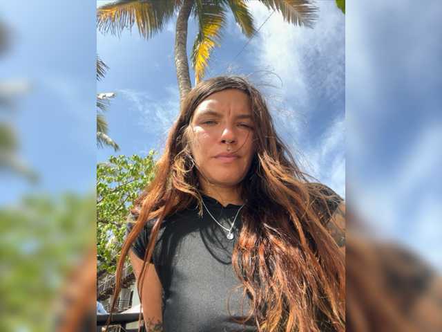 Live sex webcam photo for goooddayy #277083129