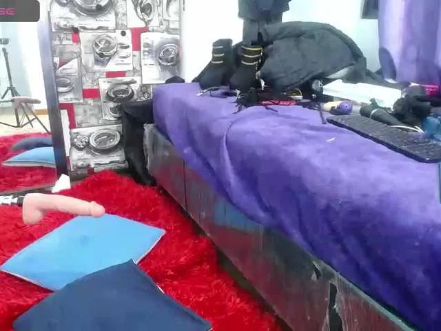 Live sex webcam photo for greysihot #276103517