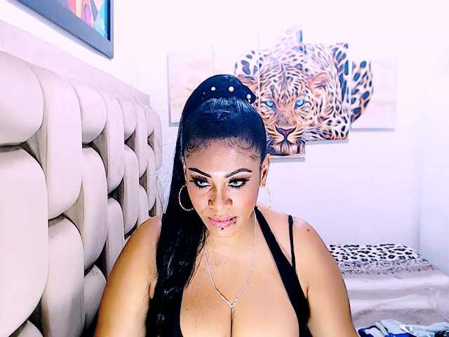 Live sex webcam photo for grianxxxhot #275703027