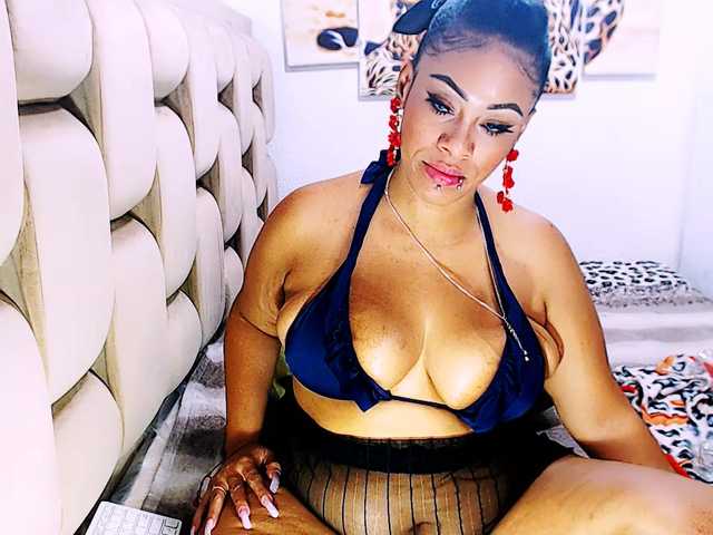 Live sex webcam photo for grianxxxhot #275739573