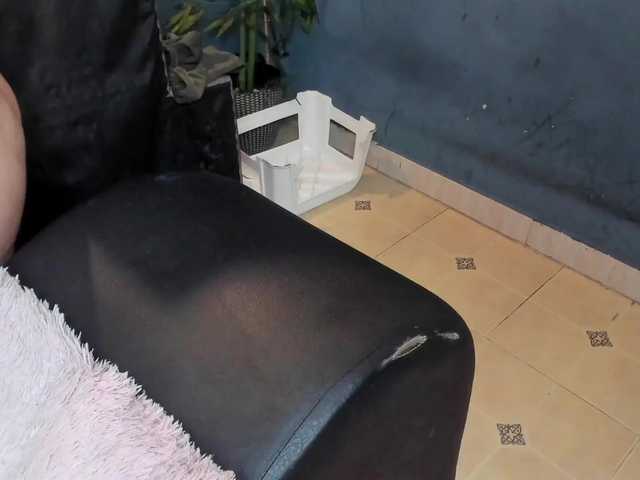 Live sex webcam photo for grouplimits #274197081