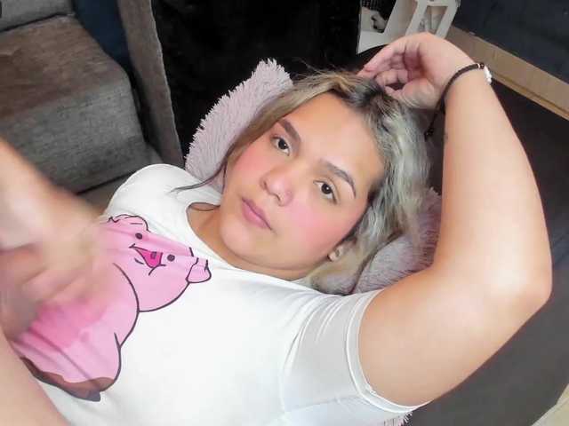 Live sex webcam photo for grouplimits #274280174