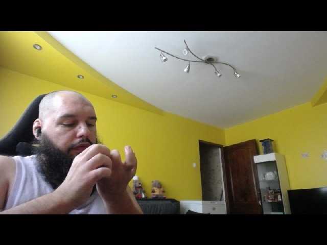 Live sex webcam photo for guessswho24 #290736698