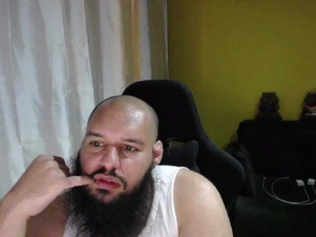 Live sex webcam photo for guessswho24 #290933219