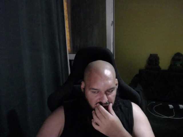 Live sex webcam photo for guessswho24 #291585225