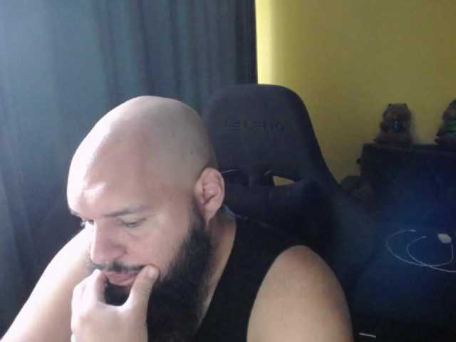 Live sex webcam photo for guessswho24 #292011421