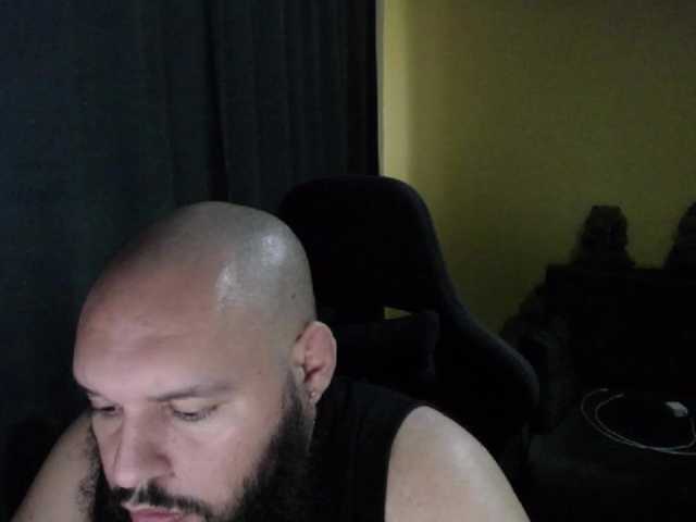 Live sex webcam photo for guessswho24 #292024800