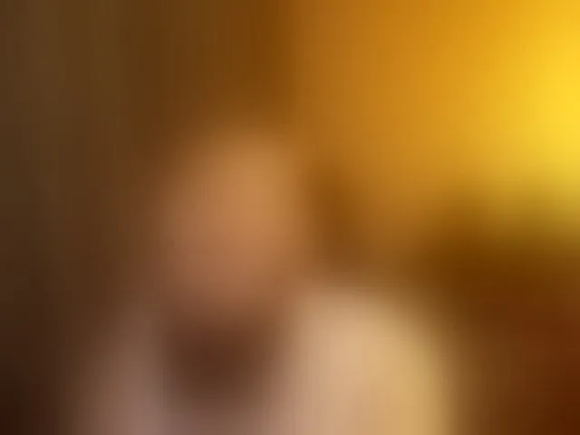 Live sex webcam photo for guessswho24 #292796856