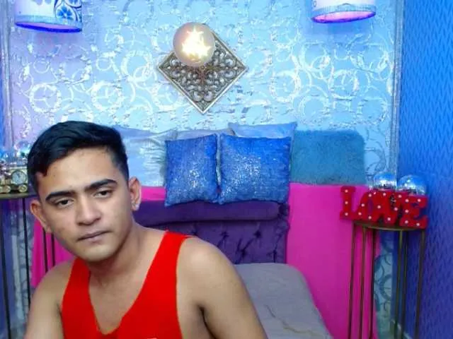 Live sex webcam photo for guysmuscle #276924743