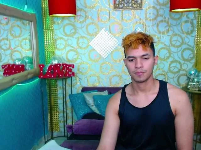 Live sex webcam photo for guysmuscle #277805189