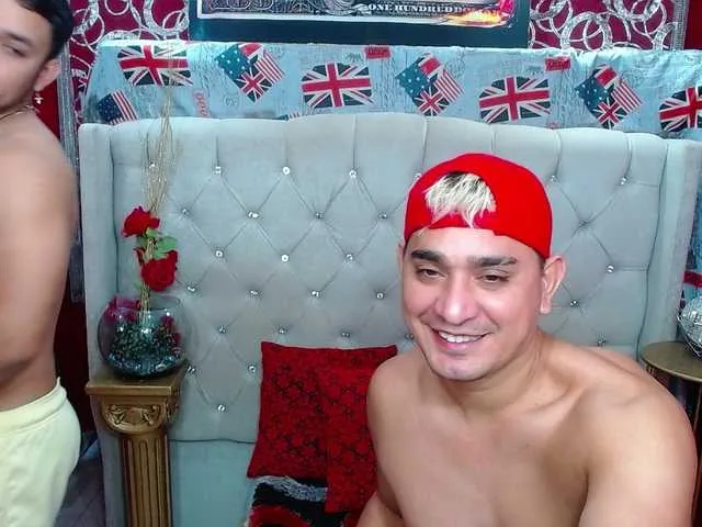 Live sex webcam photo for guysmuscle #290469251