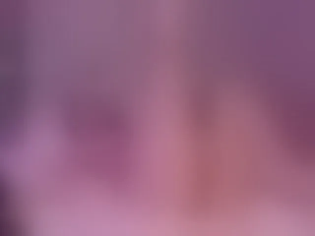 Live sex webcam photo for gwenonline #293359093