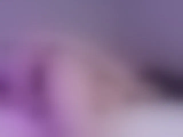 Live sex webcam photo for gwenonline #293444557