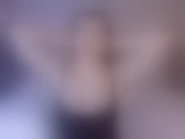 Live sex webcam photo for gwenonline #294280301