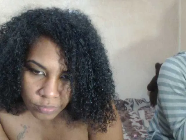 Live sex webcam photo for h23gin #273853227