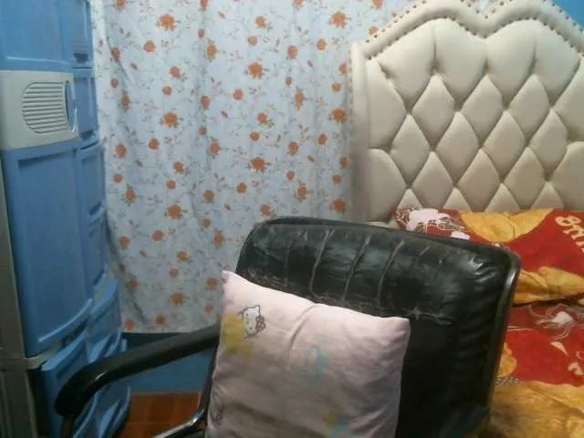 Live sex webcam photo for hOtGranny4u #272772042