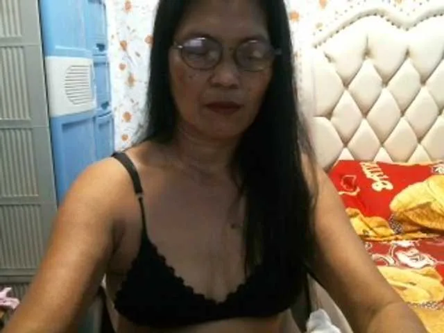 Live sex webcam photo for hOtGranny4u #272893513