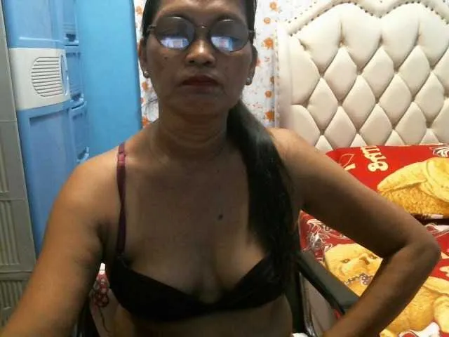 Live sex webcam photo for hOtGranny4u #273492191