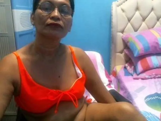 Live sex webcam photo for hOtGranny4u #274564408