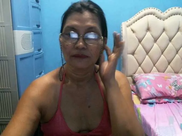 Live sex webcam photo for hOtGranny4u #275585817