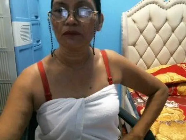 Live sex webcam photo for hOtGranny4u #275622820