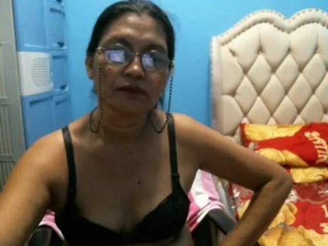 Live sex webcam photo for hOtGranny4u #275669281