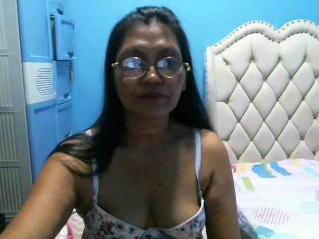 Live sex webcam photo for hOtGranny4u #275799651