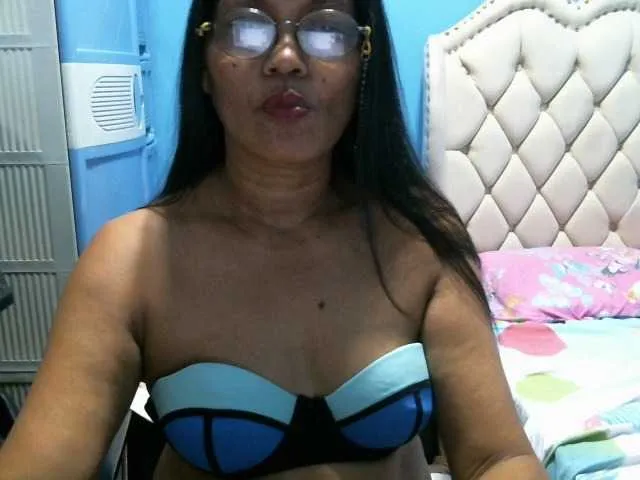 Live sex webcam photo for hOtGranny4u #276492564