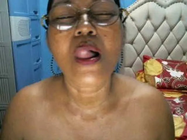 Live sex webcam photo for hOtGranny4u #277022277
