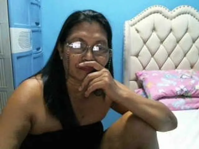 Live sex webcam photo for hOtGranny4u #277089387