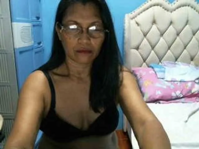 Live sex webcam photo for hOtGranny4u #277138474
