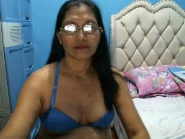 Live sex webcam photo for hOtGranny4u #277193856