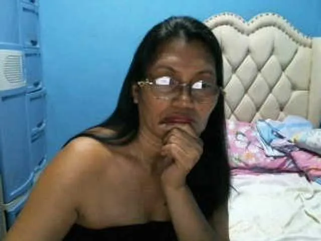 Live sex webcam photo for hOtGranny4u #277225763