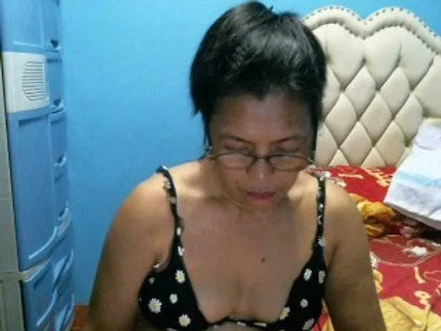 Live sex webcam photo for hOtGranny4u #277321662