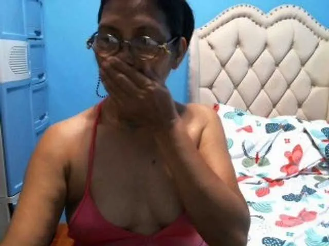 Live sex webcam photo for hOtGranny4u #277378827