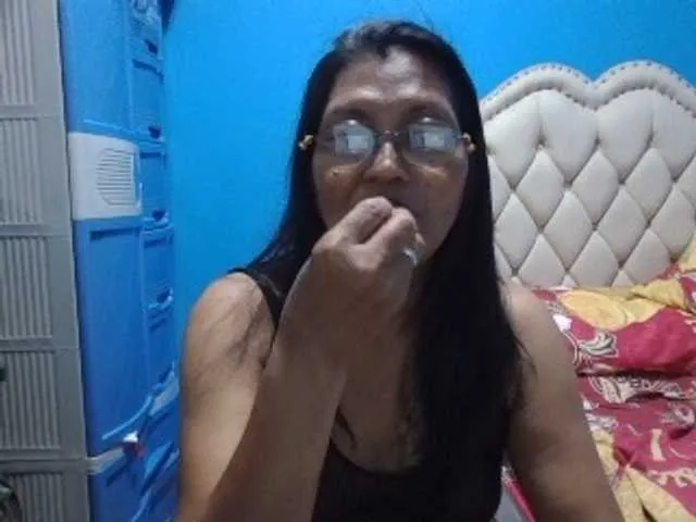 Live sex webcam photo for hOtGranny4u #277553453