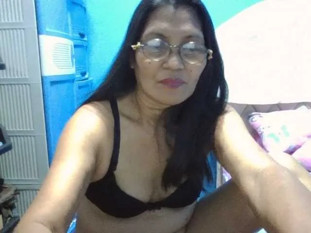 Live sex webcam photo for hOtGranny4u #277575538