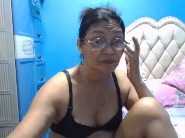 Live sex webcam photo for hOtGranny4u #277578748