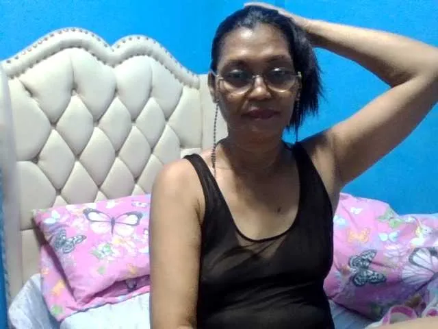 Live sex webcam photo for hOtGranny4u #277936082