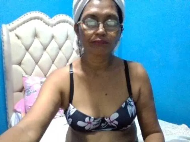 Live sex webcam photo for hOtGranny4u #278227793