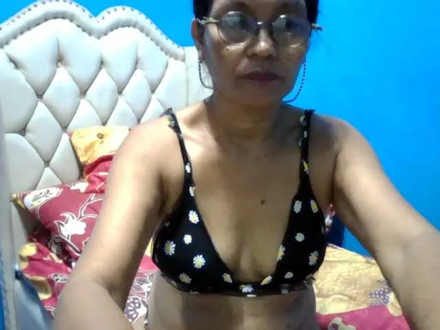 Live sex webcam photo for hOtGranny4u #283187302
